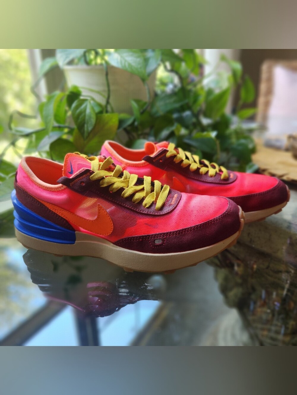 Nike Waffle One Hyper Pink Crimson Youth Running Shoes DO1378-600 Size 6Y/ W7.5